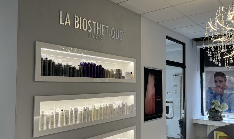 Einblick in den Salon von TEASE hair & beauty in Landstuhl